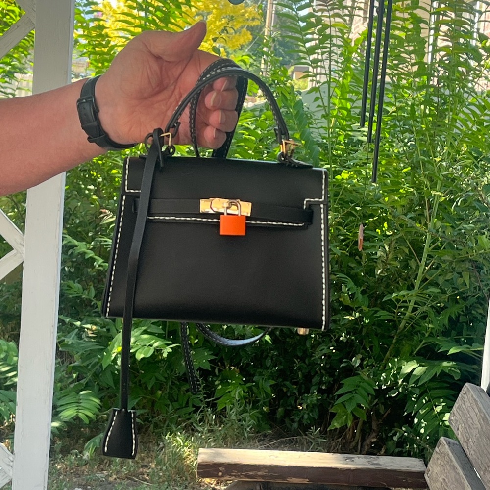 Elegant Black Handbag